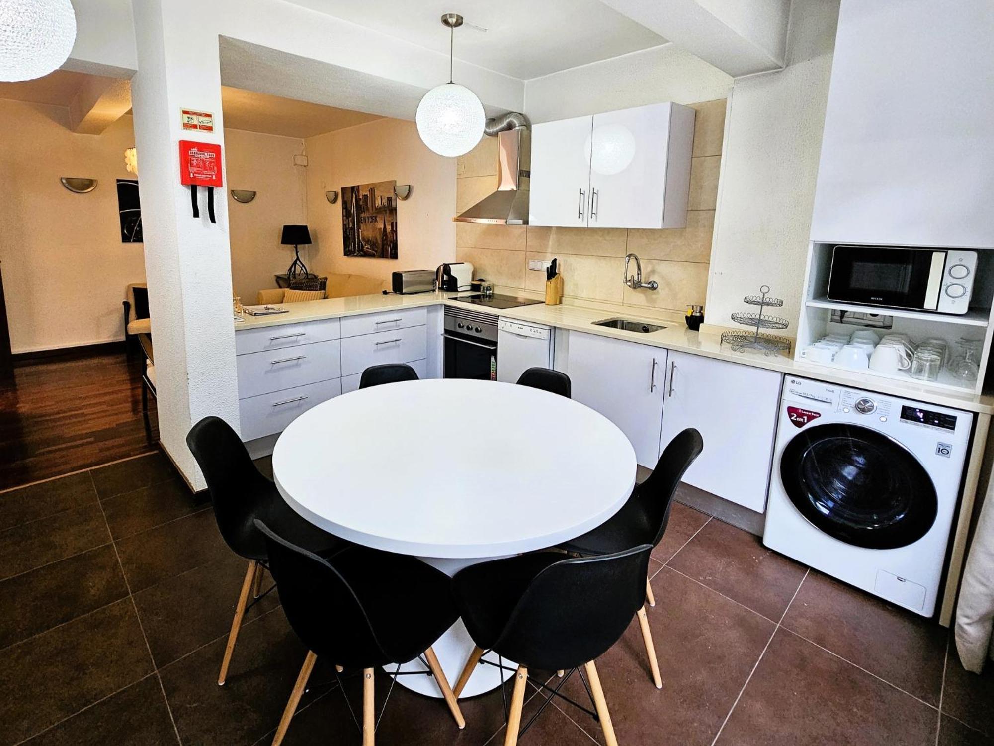 Apartment Paradismare *